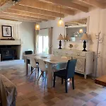 La Maison Des Coteaux Holiday home