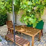 La Maison Des Coteaux Holiday home *