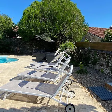Semesterbostad La Maison Des Coteaux Chadenac