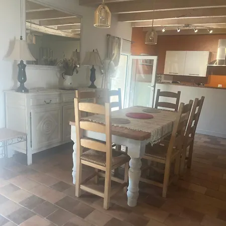 Semesterbostad La Maison Des Coteaux